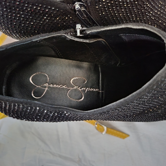 Black booties - Picture 6 of 7